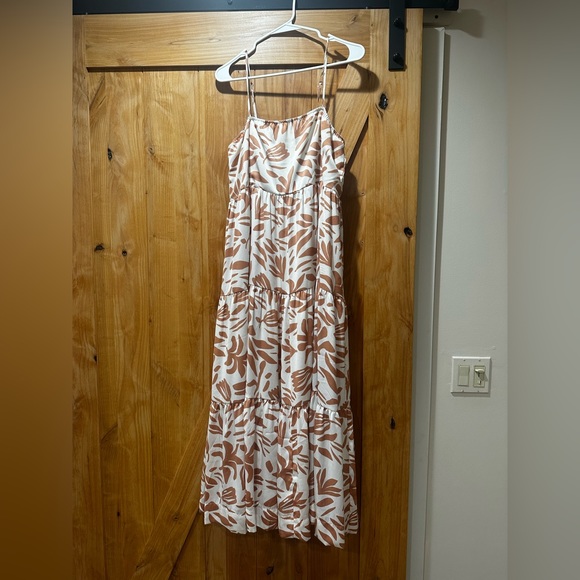 Satin Leaf Print Maxi Shift Dress - Picture 5 of 5